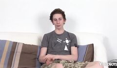 Chris St-Laurent Attempts the Self Facial